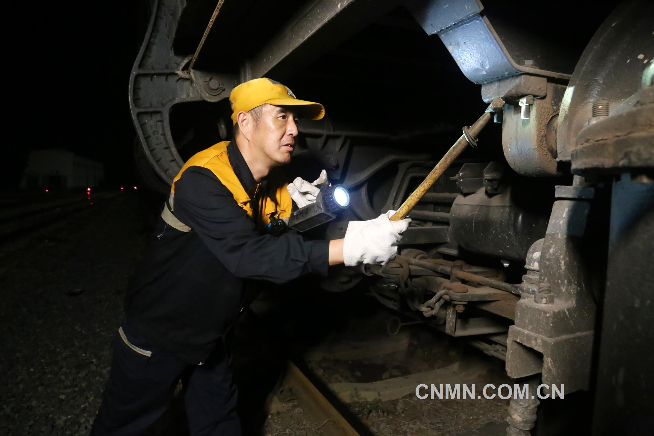車輛安全運行的守護者——記中鋁物流中部陸港2024年度“最美物流人”、裝備技術公司列檢工焦建智